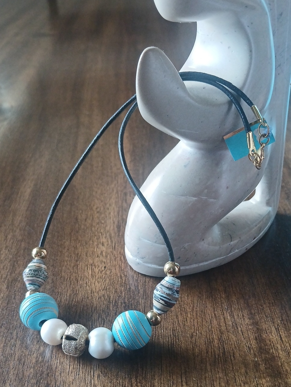 Culture Pearl And Handcarved Wood Bead Necklace - Picture 4 of 6